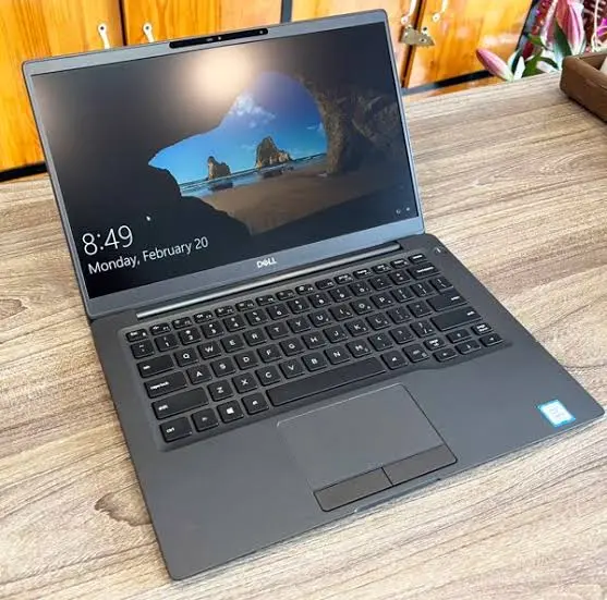 Dell Latitude 7400 
